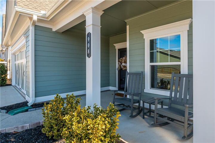 Property Photo: 908 Summit Drive GA 30114