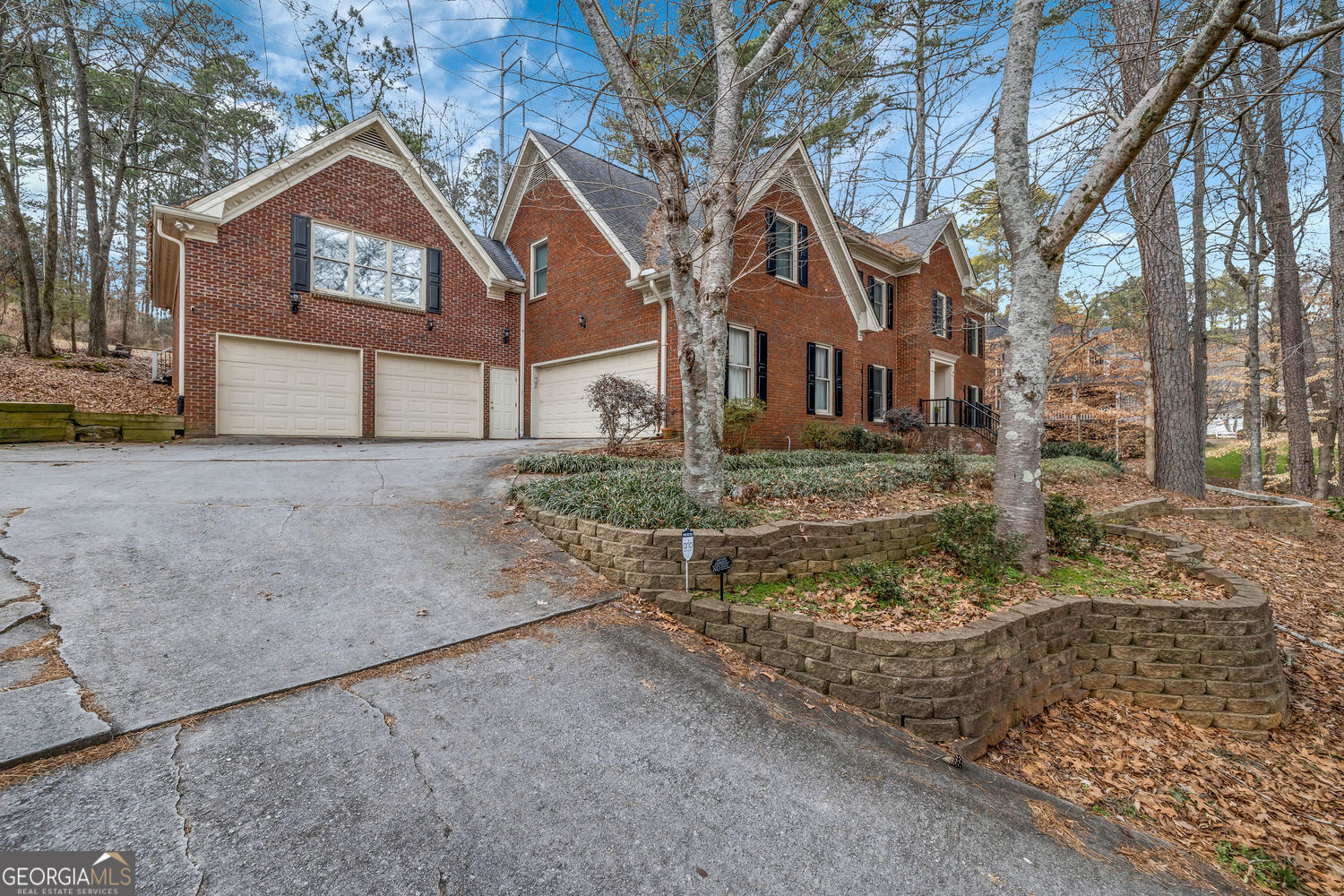 Property Photo: 1828 Chedworth Lane GA 30087
