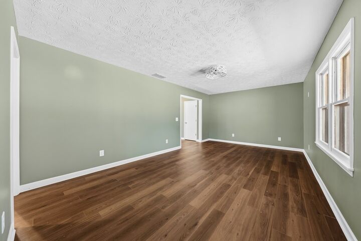 Property Photo:  815 McCurdy Blvd.  GA 31816 