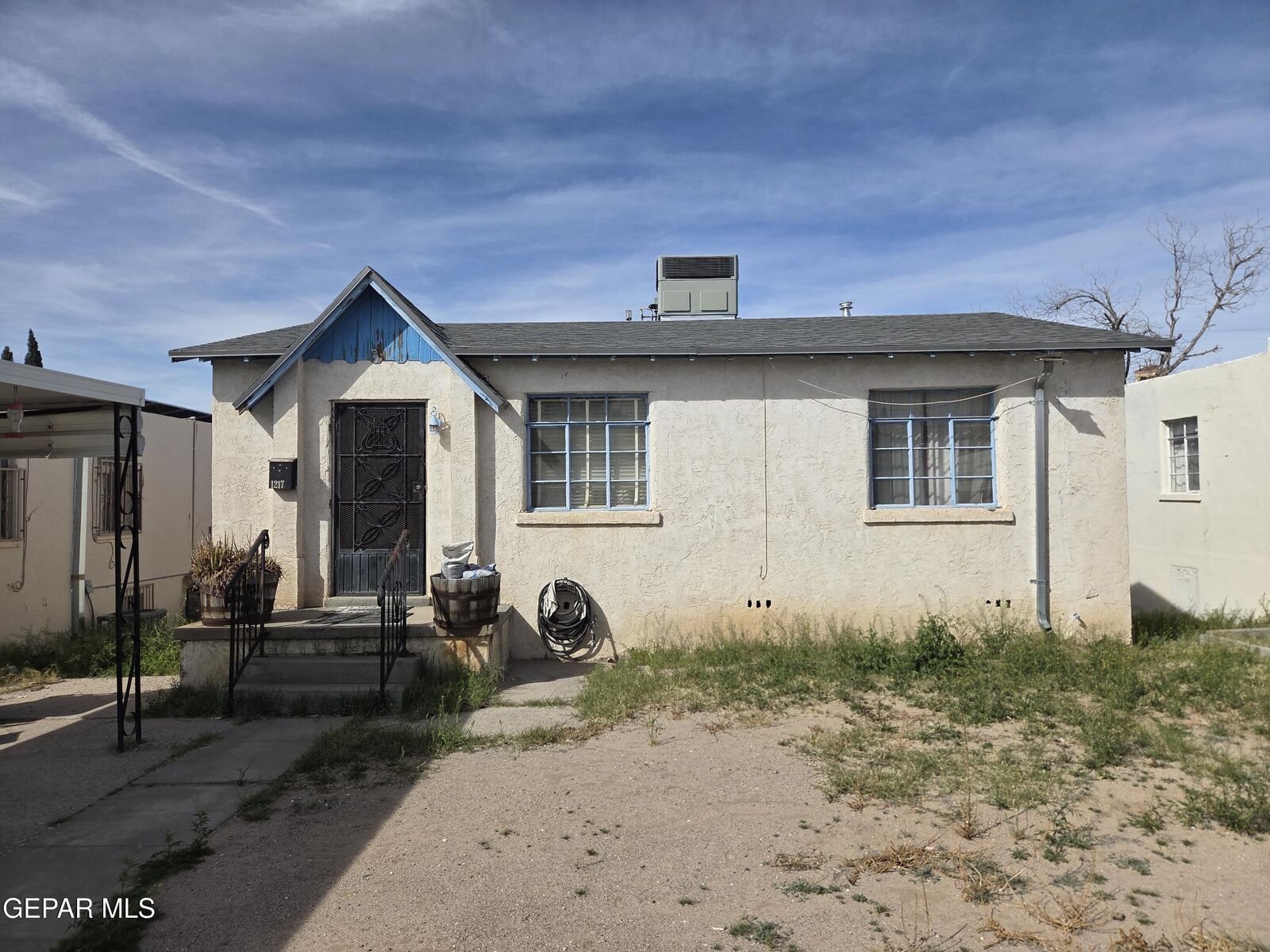 Property Photo: 1217 Howze Street TX 79903
