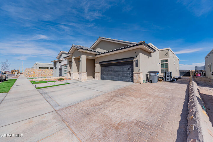 Property Photo:  2504 Tony Harper Street  TX 79938 