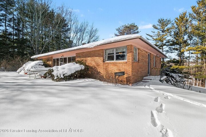 Property Photo:  6951 Seabury Road  MI 48444 