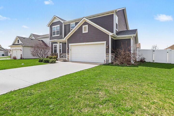 Property Photo:  528 Hampton Manor Court  IN 46385 