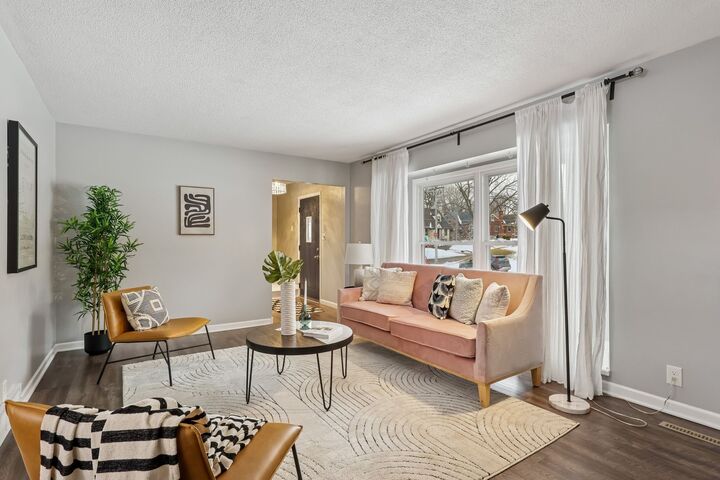 Property Photo:  3805 Washington Avenue  IA 50310 