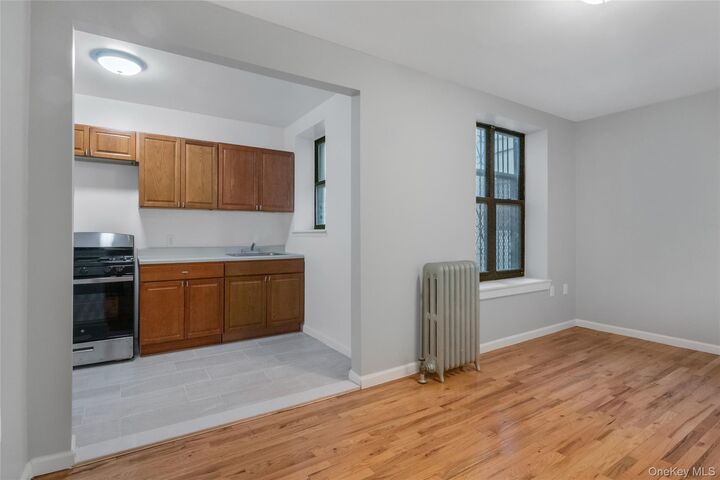 Property Photo:  2410 Davidson Avenue B5  NY 10468 