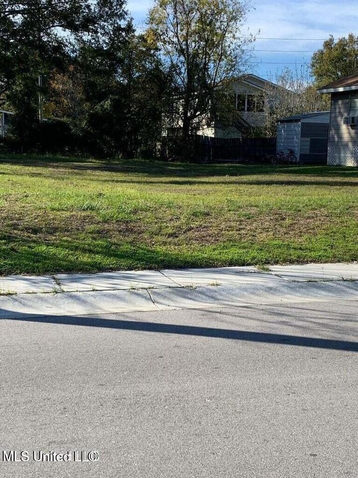 Property Photo: 187 Maple Street MS 39530