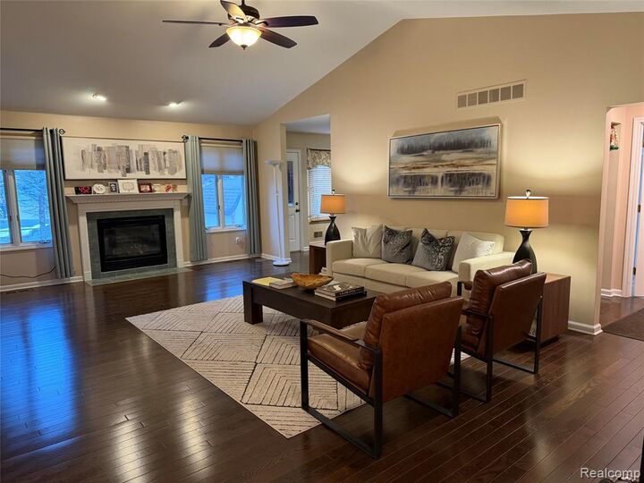 Property Photo: 14144 Fairway Street MI 48154 5228