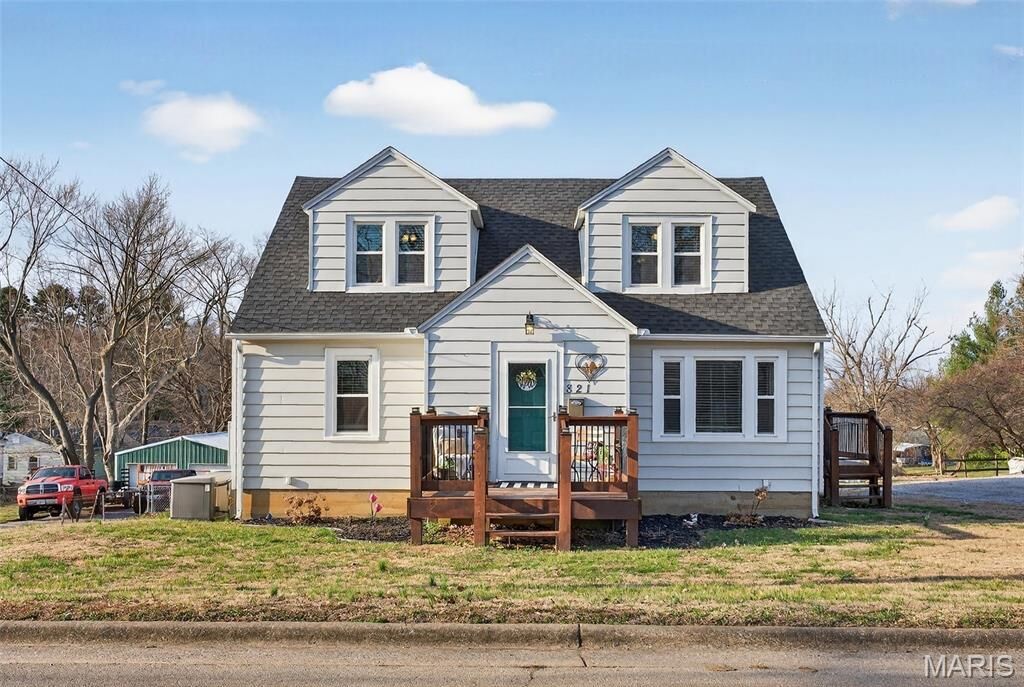 Property Photo:  821 Old Cape Road  MO 63755 