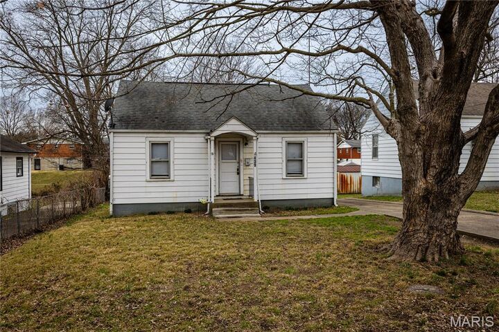 Property Photo:  439 S Louisiana Street  MO 63703 