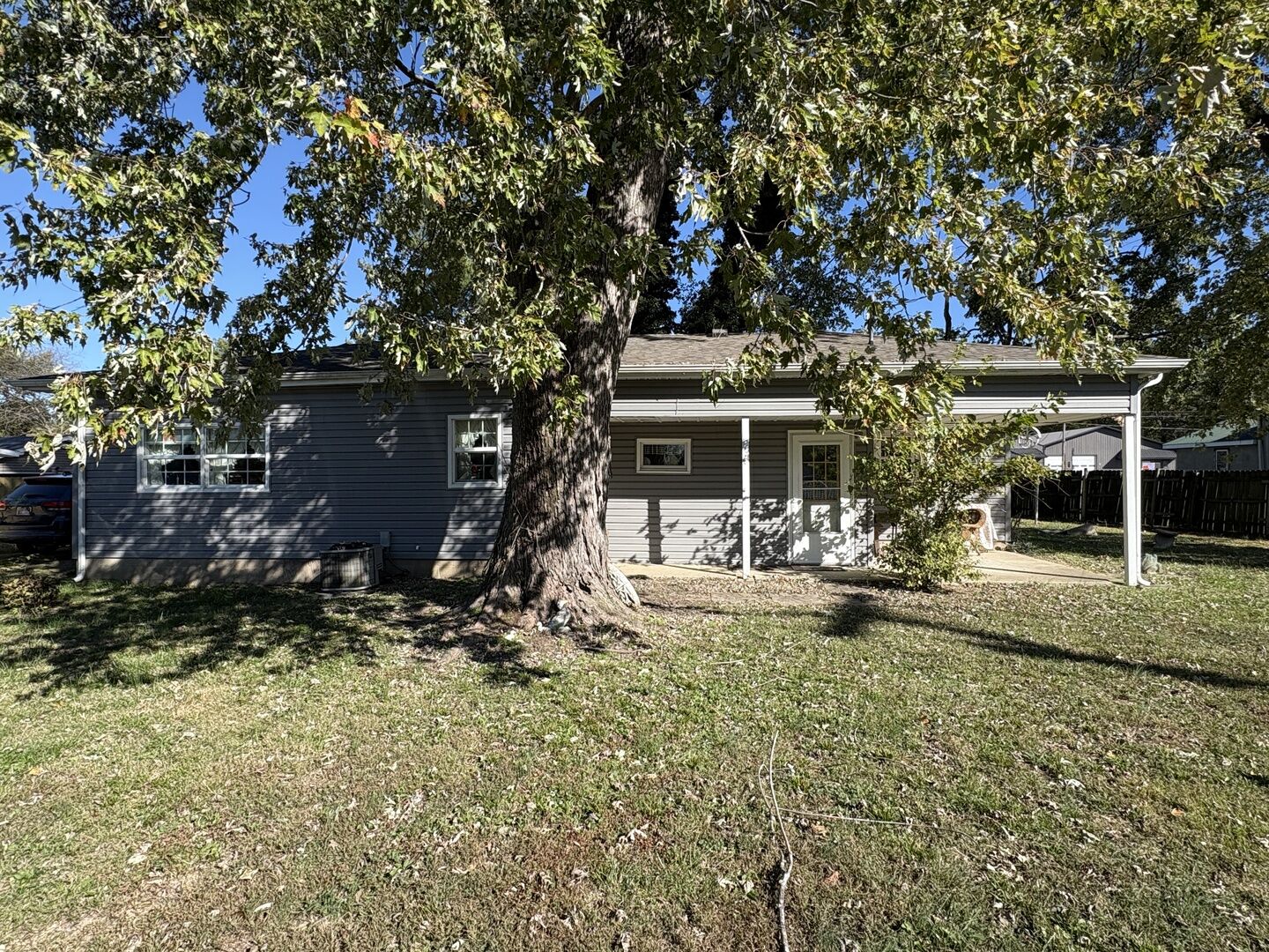 Property Photo:  103 N Elm Street  IL 62915 