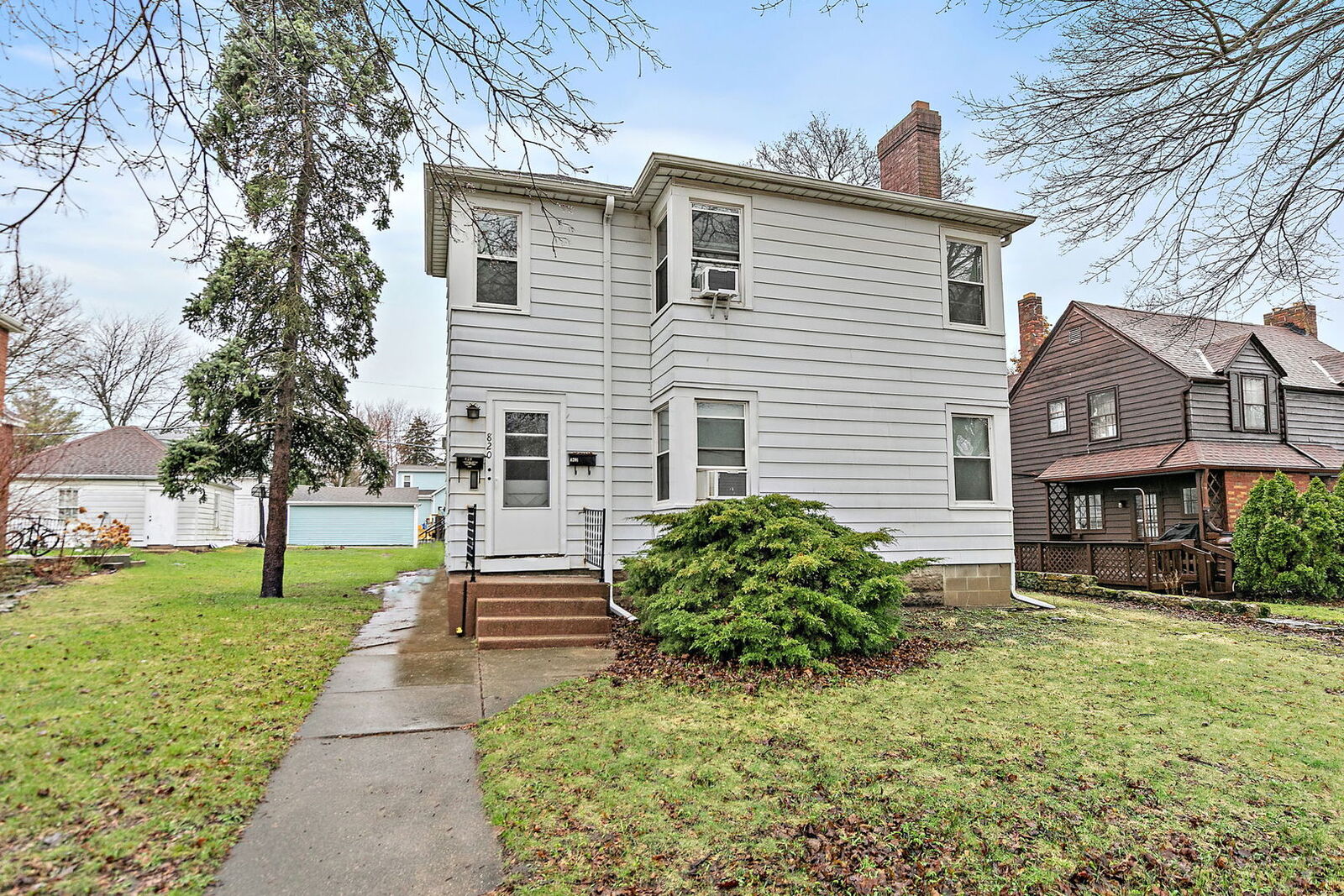 Property Photo: 820 Lincoln Highway IL 61068