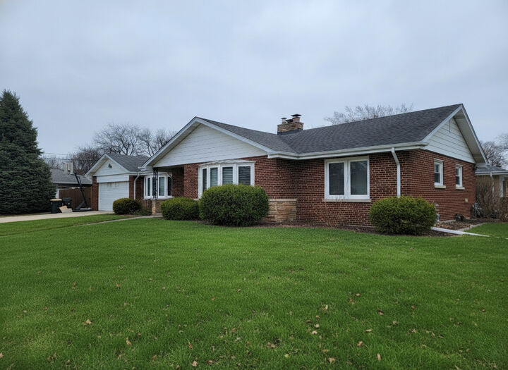Property Photo:  8845 Mango Avenue  IL 60053 