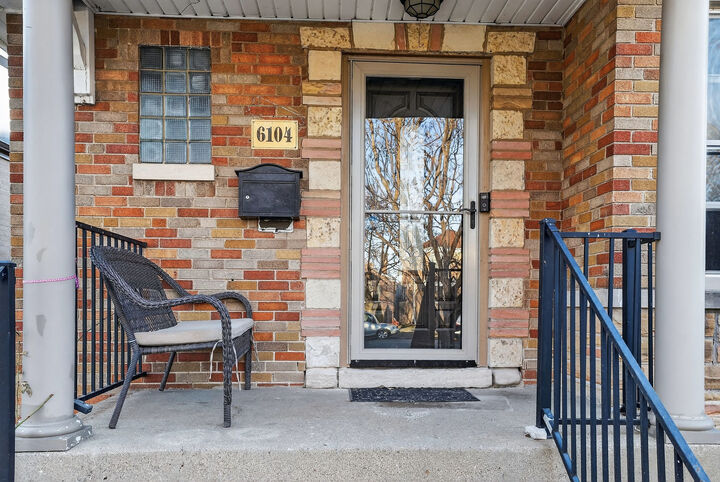 Property Photo: 6104 N Kimball Avenue IL 60659