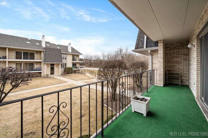 Property Photo:  9050 Del Prado Drive 1S  IL 60465 