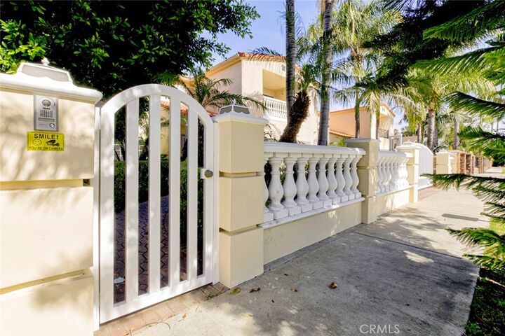 Property Photo:  15121 Marlin Place  CA 91405 