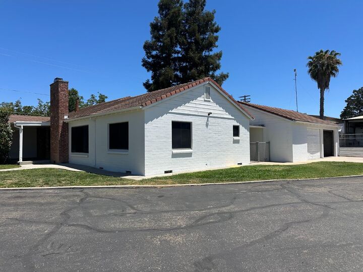 Property Photo:  618 Wellsford Road  CA 95357 