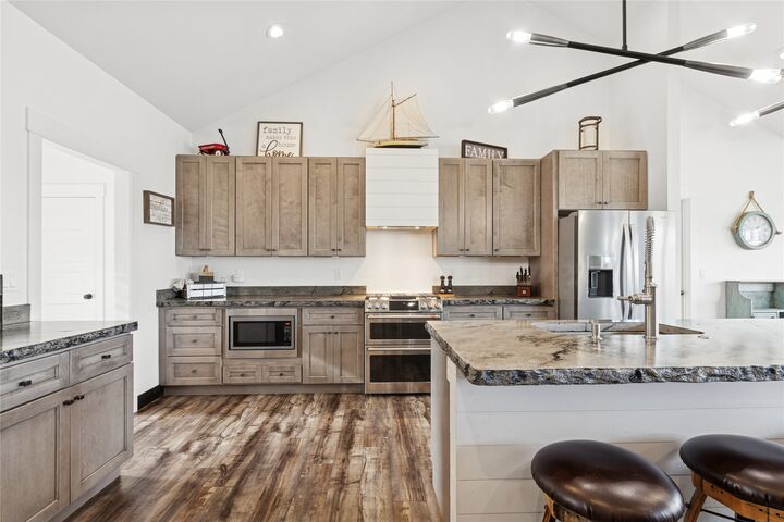 Property Photo: 1183 Mackinaw Loop MT 59932