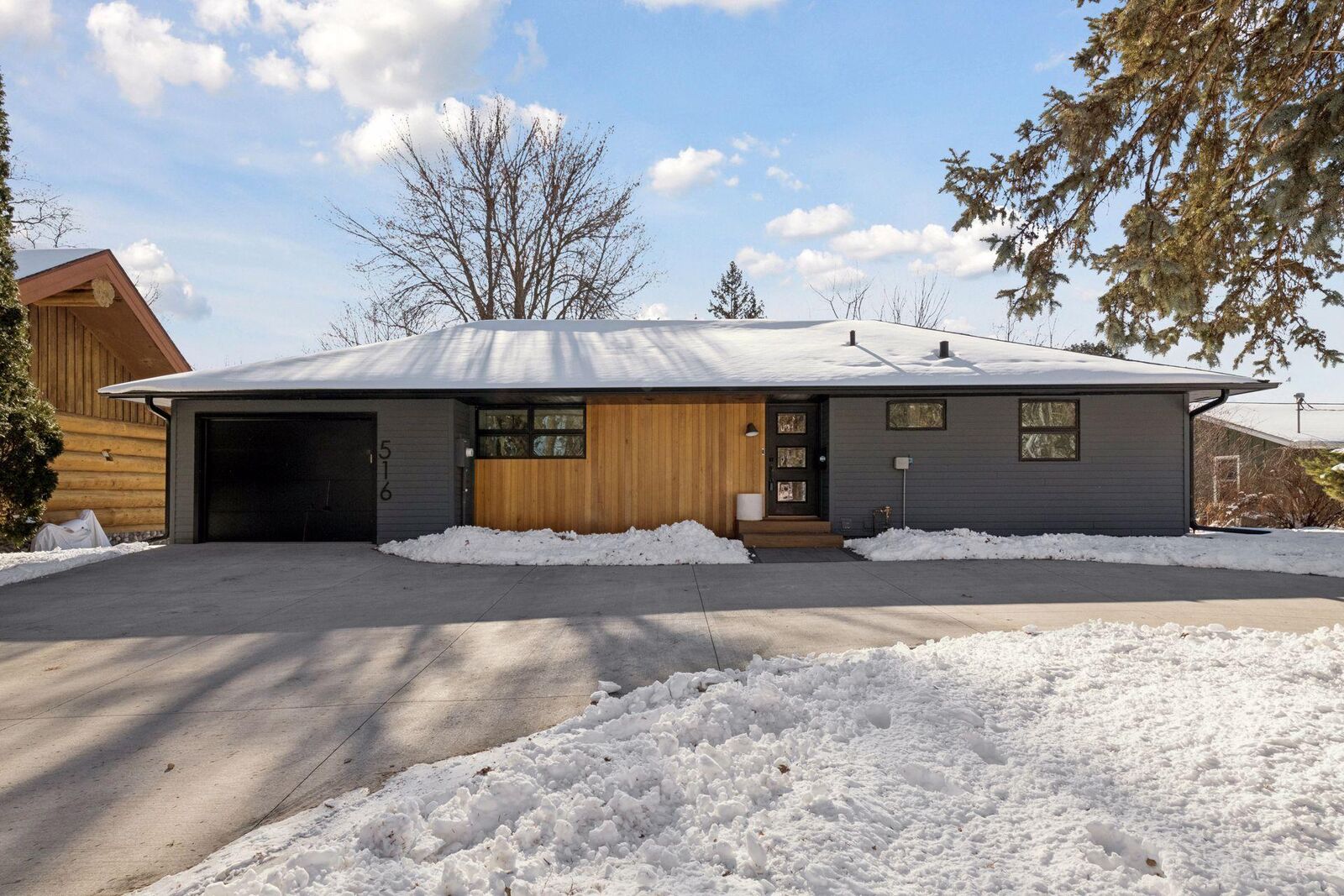 Property Photo: 516 Grace Street MN 55331