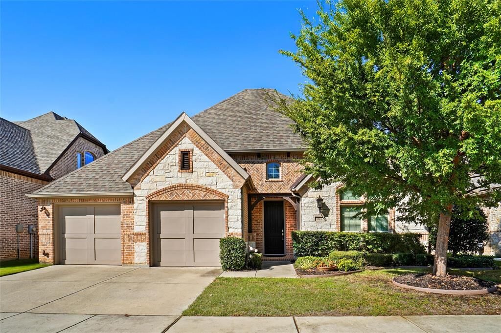 Property Photo:  5724 Heron Drive E  TX 76034 