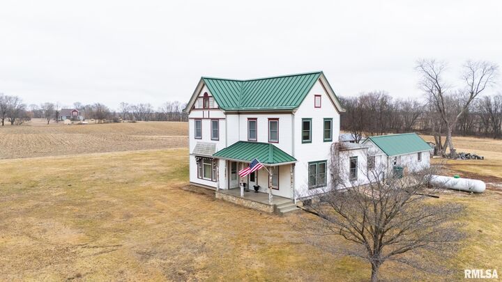 Property Photo: 2922 S Turbett Road IL 61536