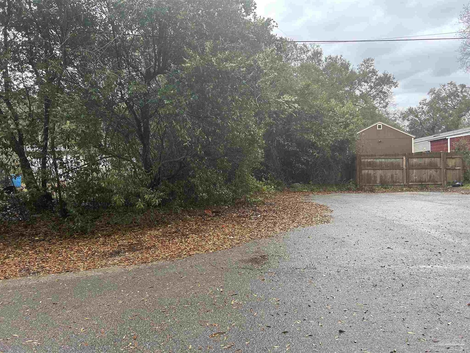 Property Photo:  8600 Handicare St  FL 32514 