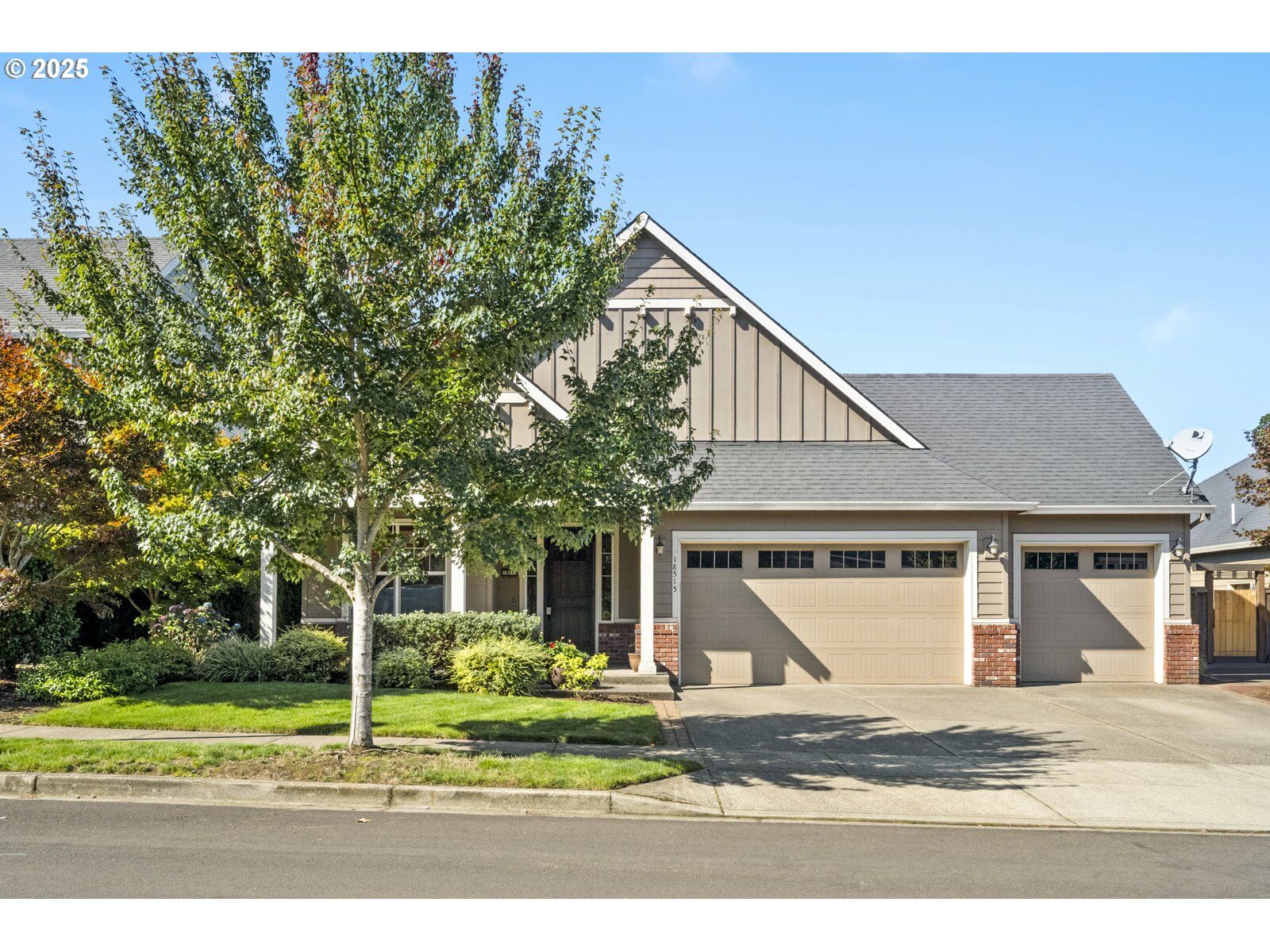 Property Photo:  18515 Aladdin Way  OR 97045 