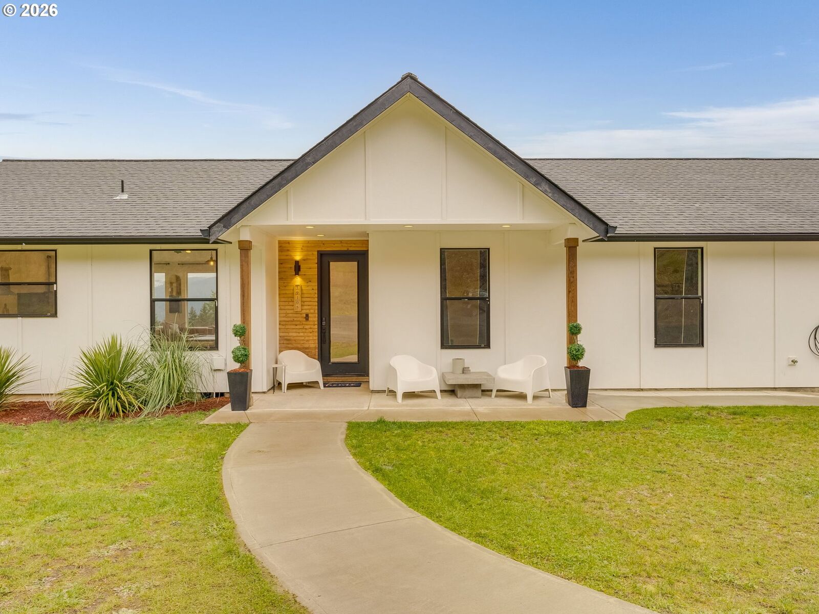 Property Photo: 39105 NE Jenny Creek Rd WA 98674