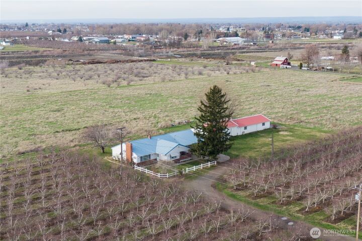 Property Photo: 88448 Eastside Road OR 97862