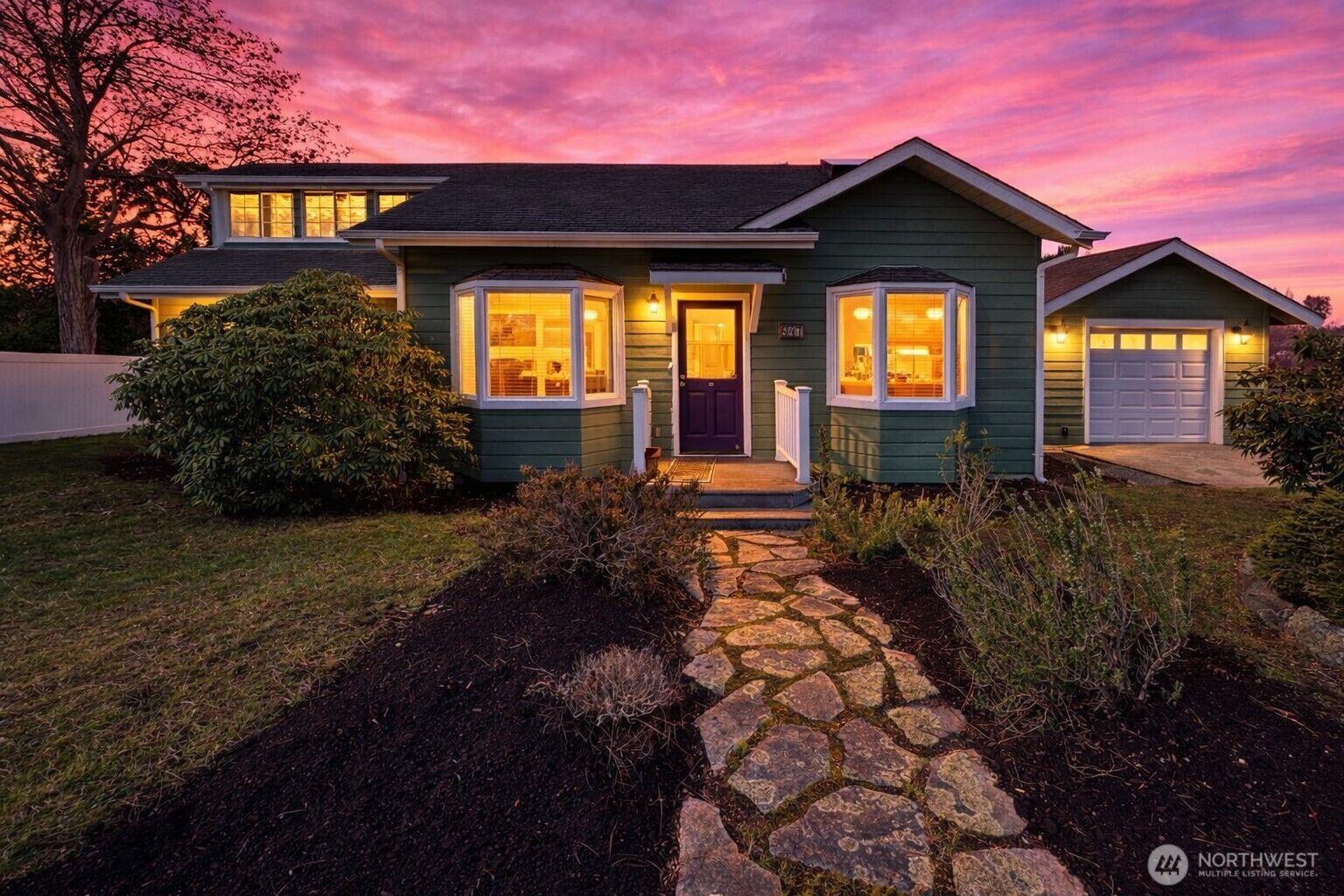 Property Photo:  847  Argyle Avenue  WA 98250 