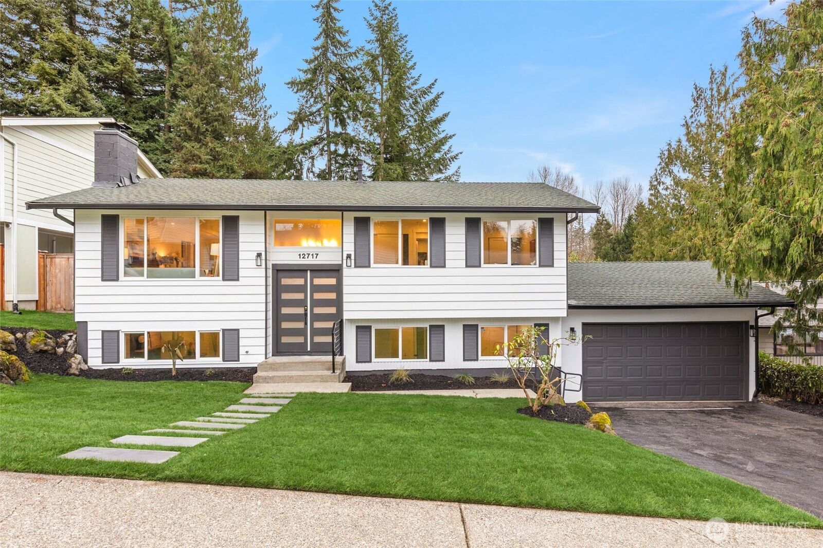 Property Photo:  12717 SE 190th Place S  WA 98058 