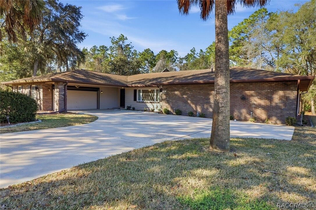 Property Photo:  36 Pine Drive  FL 34446 