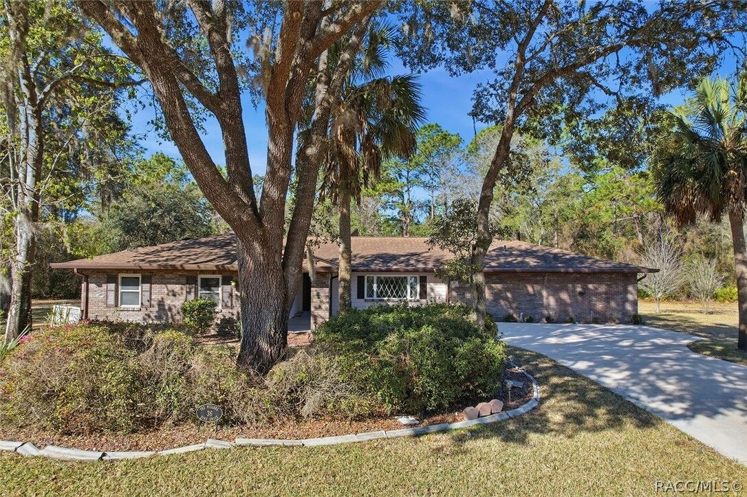Property Photo:  36 Pine Drive  FL 34446 