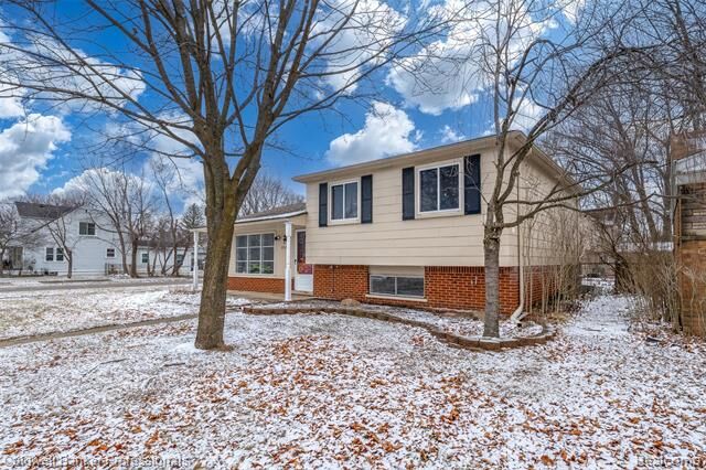 Property Photo:  20280 Melvin Street  MI 48152 