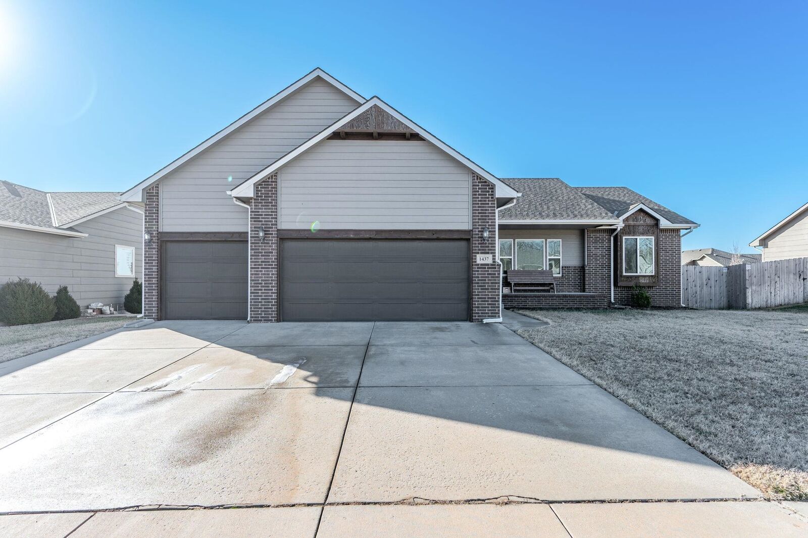 Property Photo:  1437 E Splitwood Way St  KS 67037 