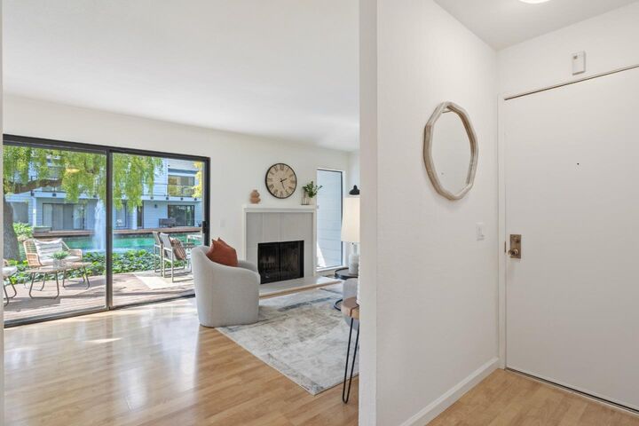 Property Photo:  905 West Middlefield Road 917  CA 94043 