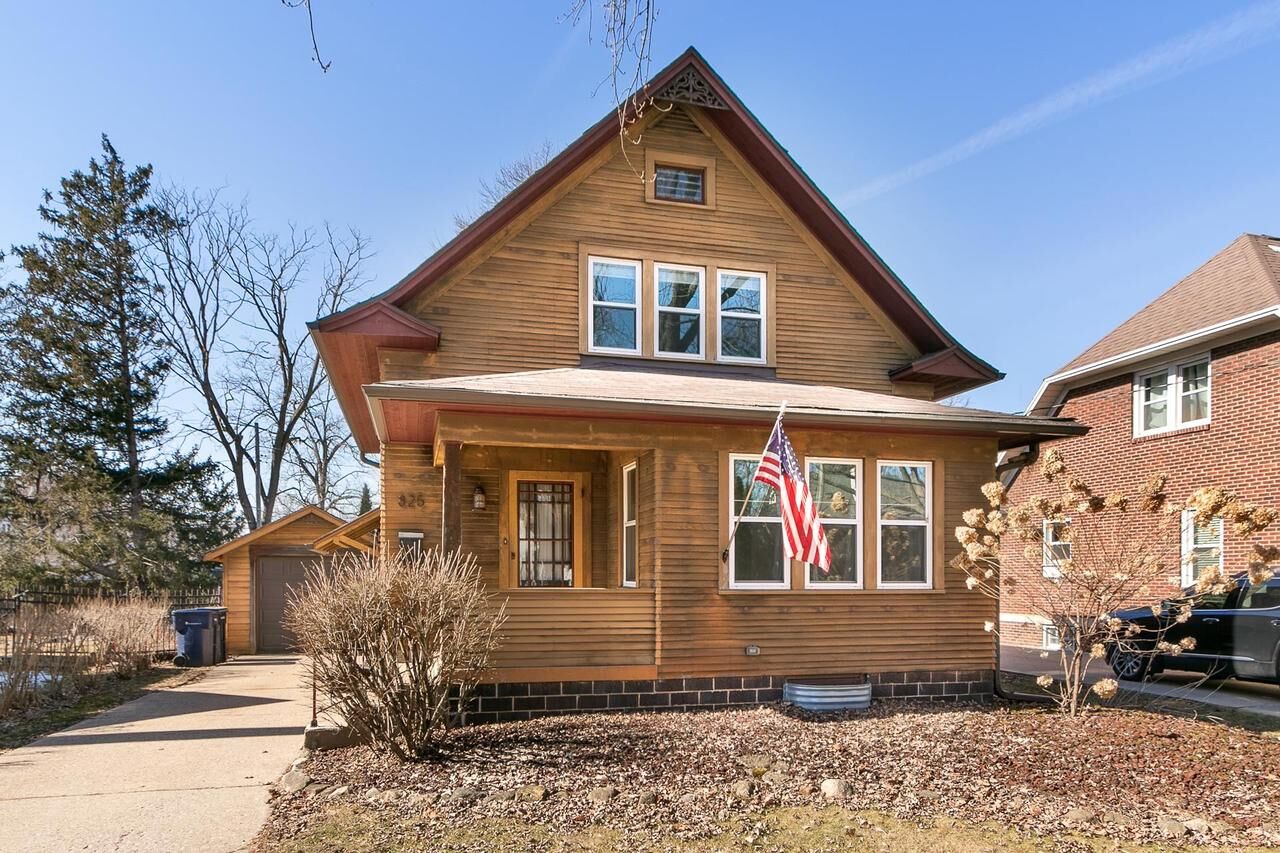 Property Photo:  825 North Garfield Avenue  WI 53545 