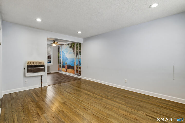 Property Photo:  28 Garden Drive Apt J  CT 06040 