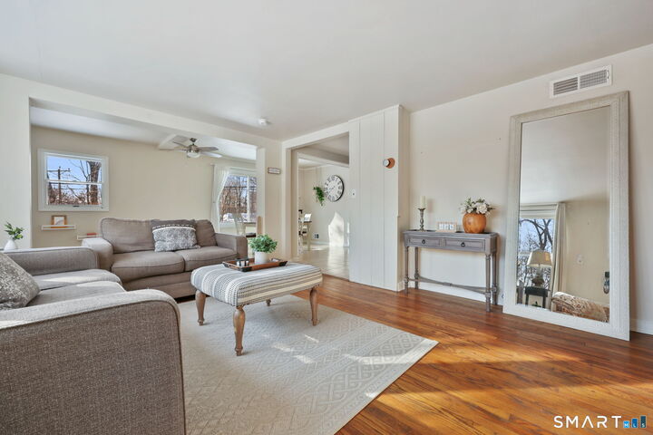 Property Photo:  78 Vine Road  CT 06905 