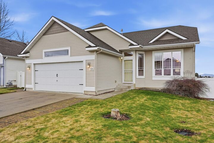 Property Photo: 9216 N Oak St WA 99208