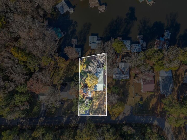 Property Photo: 309 Davidson Street FL 32351