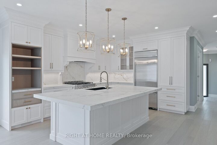 Property Photo: 10 Riverwood Terrace ON L7E 1S1