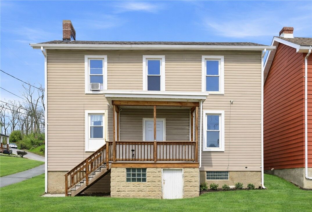 Property Photo:  601 Mount Pleasant St  PA 15601 