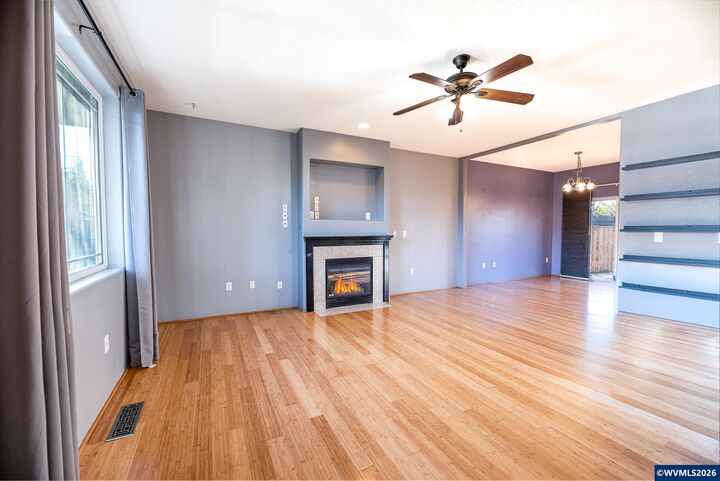 Property Photo:  4750 SW Roseberry St  OR 97333 