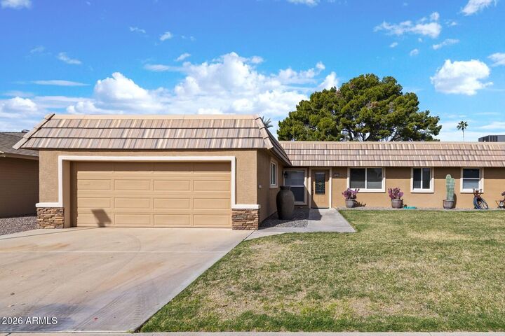 Property Photo:  10442 W Prairie Hills Circle  AZ 85351 