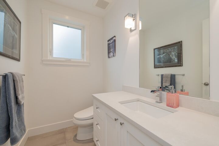 7139 Paulus Crescent — photo 1