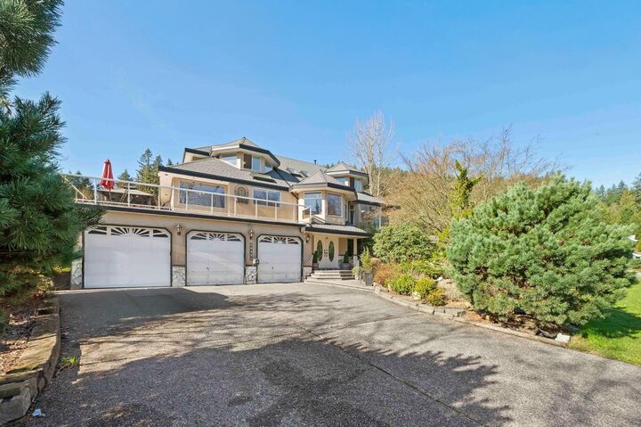 Property Photo: 15227 Sheridan Drive BC V3Y 2T9