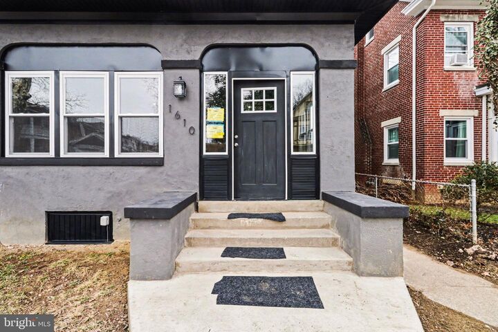 Property Photo:  1610 Boas Street  PA 17103 