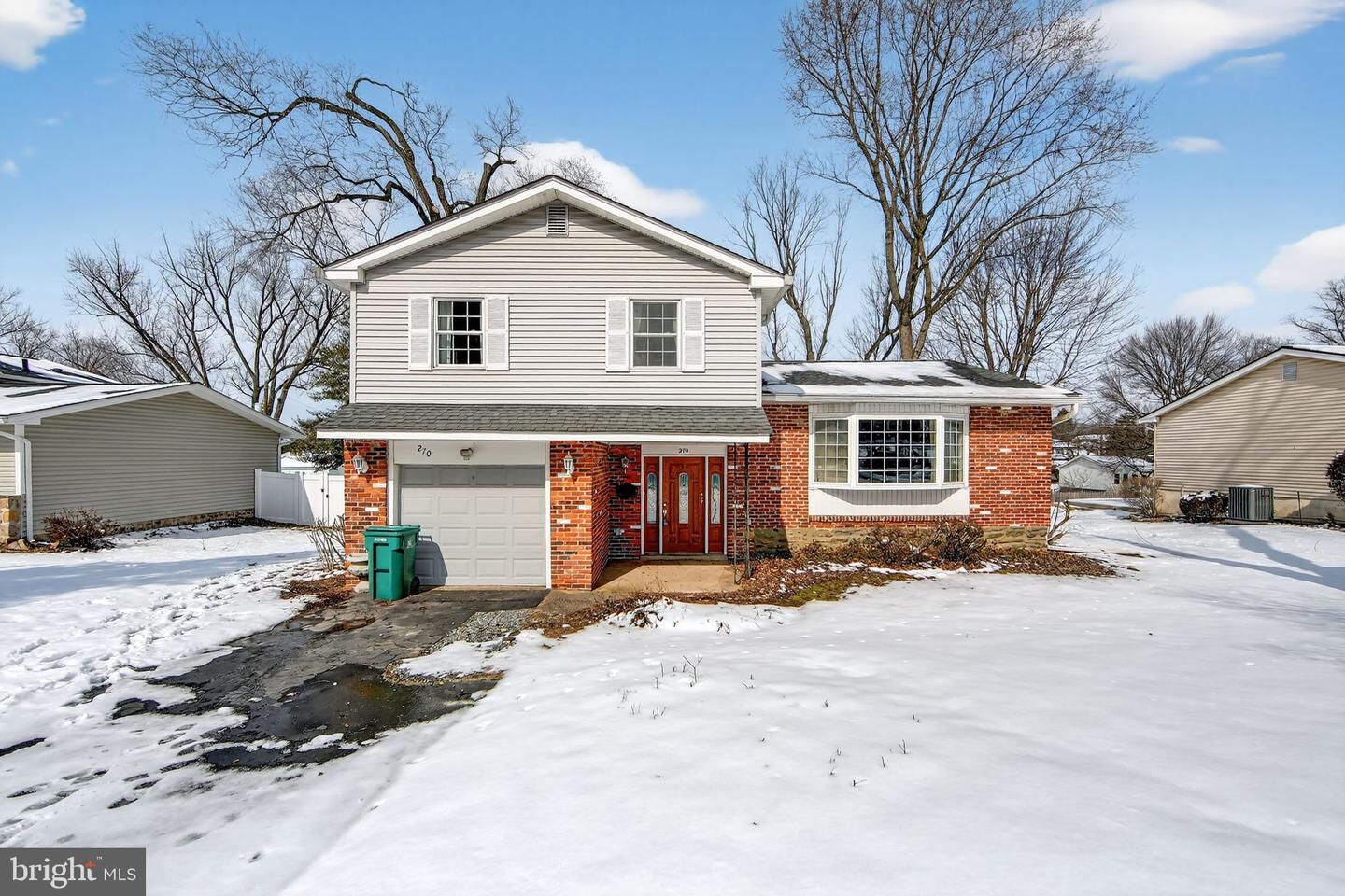 Property Photo: 270 Riverview Road PA 19406