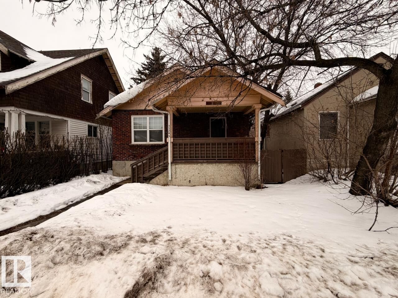 Property Photo:  11243 86 Street NW  AB T5B 3H7 