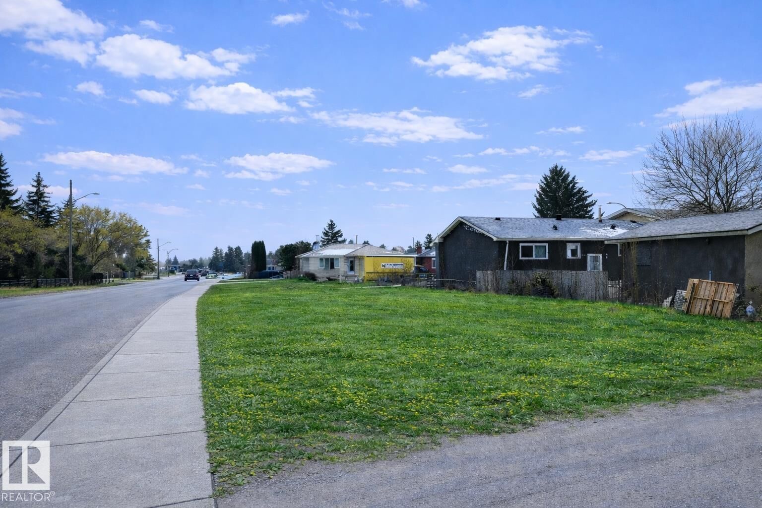 Property Photo: 15236 94A Street NW AB T5E 3X6